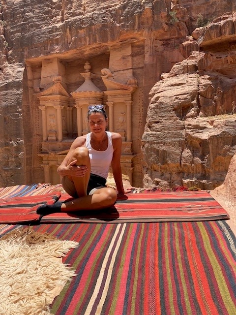 Profile picture for user LAURA PAOLA