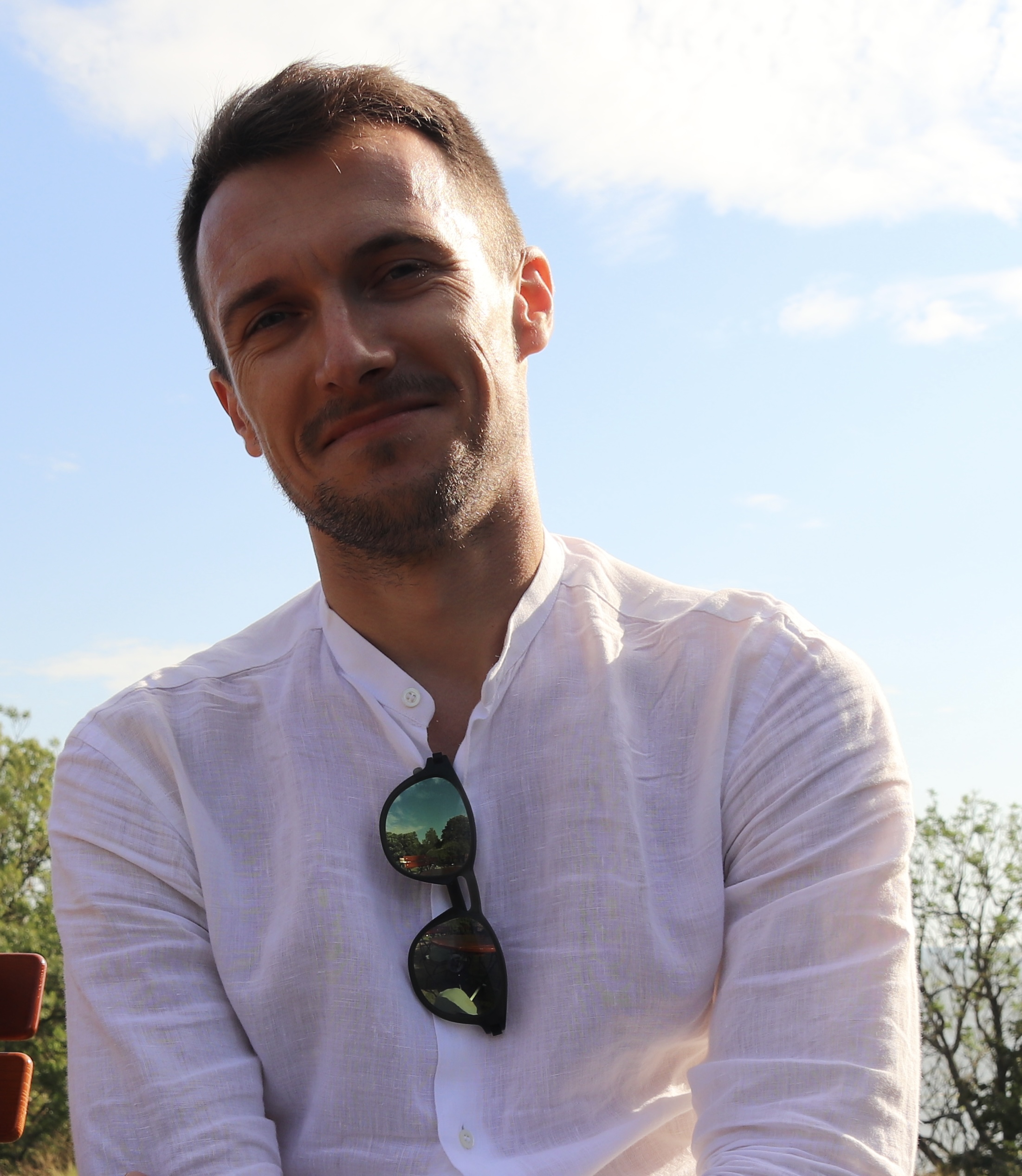 Profile picture for user adrianchitoroga