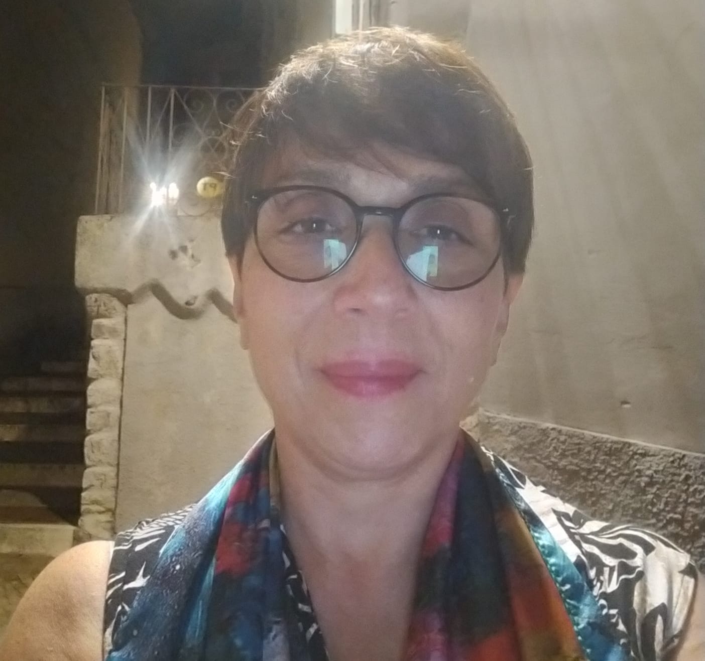 Profile picture for user ManaRi